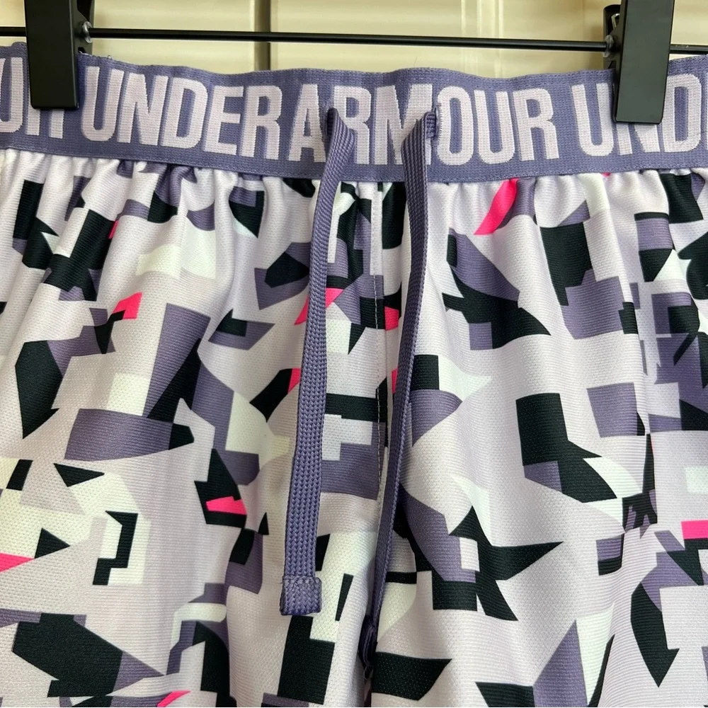 Under Armour Girls Play Up Printed Shorts in Purple, Size S - Picture 5 of 7
